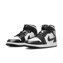 Cargar imagen en el visor de la galería, Jordan 1 Mid Panda (Women's)