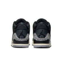 Cargar imagen en el visor de la galería, Jordan 3 Retro Off Noir (Women's)