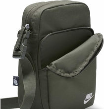 Cargar imagen en el visor de la galería, NIKE Heritage Crossbody Bag Khaki