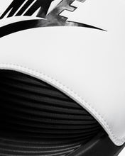Cargar imagen en el visor de la galería, Nike Victori One