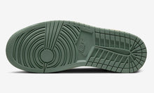 Cargar imagen en el visor de la galería, AIR JORDAN 1 HIGH MM “JADE SMOKE”