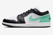 Cargar imagen en el visor de la galería, AIR JORDAN 1 LOW “GREEN GLOW”