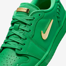 Cargar imagen en el visor de la galería, WMNS AIR JORDAN 1 LOW “LUCKY GREEN”