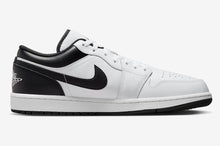 Cargar imagen en el visor de la galería, AIR JORDAN 1 LOW “WHITE/BLACK”