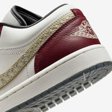 Cargar imagen en el visor de la galería, WMNS AIR JORDAN 1 LOW SE “CHINESE NEW YEAR”