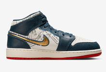 Cargar imagen en el visor de la galería, AIR JORDAN 1 MID GS “TAKE FLIGHT”
