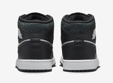 Cargar imagen en el visor de la galería, AIR JORDAN 1 MID SE “PANDA ELEPHANT”