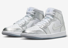Cargar imagen en el visor de la galería, AIR JORDAN 1 MID SE “METALLIC SILVER”