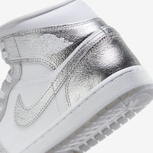 Cargar imagen en el visor de la galería, AIR JORDAN 1 MID SE “METALLIC SILVER”