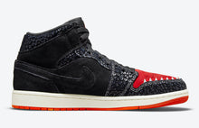 Cargar imagen en el visor de la galería, AIR JORDAN 1 MID “SIEMPRE FAMILIA”