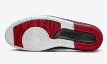 Cargar imagen en el visor de la galería, AIR JORDAN 2 OG “CHICAGO” WOMENS