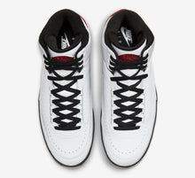 Cargar imagen en el visor de la galería, AIR JORDAN 2 OG “CHICAGO” WOMENS