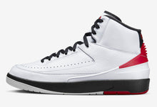 Cargar imagen en el visor de la galería, AIR JORDAN 2 OG “CHICAGO” WOMENS