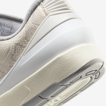 Cargar imagen en el visor de la galería, AIR JORDAN 2 LOW “PYTHON”