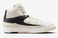 Cargar imagen en el visor de la galería, WOMEN’S AIR JORDAN 2 “SAIL/BLACK”