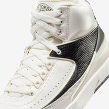 Cargar imagen en el visor de la galería, WMNS AIR JORDAN 2 “SAIL/BLACK”