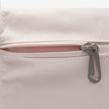 Cargar imagen en el visor de la galería, Nike Sportswear Women's Futura 365 Crossbody Bag (3L)