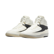 Cargar imagen en el visor de la galería, WOMEN’S AIR JORDAN 2 “SAIL/BLACK”