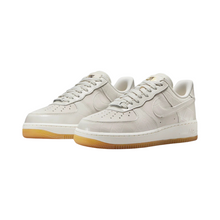 Cargar imagen en el visor de la galería, WMNS NIKE AIR FORCE 1 LOW “PHANTOM CROC”