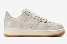 Cargar imagen en el visor de la galería, WMNS NIKE AIR FORCE 1 LOW “PHANTOM CROC”