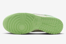 Cargar imagen en el visor de la galería, NIKE DUNK LOW NEXT NATURE “SEA GLASS”