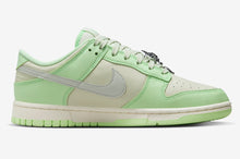 Cargar imagen en el visor de la galería, NIKE DUNK LOW NEXT NATURE “SEA GLASS”