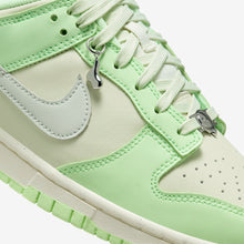 Cargar imagen en el visor de la galería, NIKE DUNK LOW NEXT NATURE “SEA GLASS”