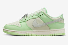 Cargar imagen en el visor de la galería, NIKE DUNK LOW NEXT NATURE “SEA GLASS”