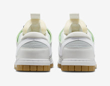 Cargar imagen en el visor de la galería, NIKE DUNK LOW REMASTERED “WHITE GUM”