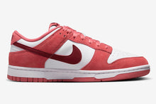 Cargar imagen en el visor de la galería, WMNS NIKE DUNK LOW “VALENTINE’S DAY”