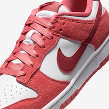 Cargar imagen en el visor de la galería, WMNS NIKE DUNK LOW “VALENTINE’S DAY”