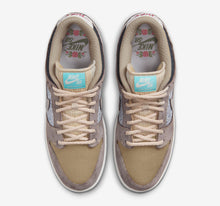 Cargar imagen en el visor de la galería, NIKE SB DUNK LOW “BIG MONEY SAVINGS”