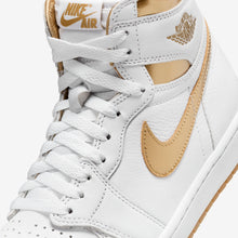 Cargar imagen en el visor de la galería, WMNS AIR JORDAN 1 HIGH OG “METALLIC GOLD”