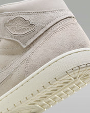 Cargar imagen en el visor de la galería, Air Jordan 1 Mid SE Craft