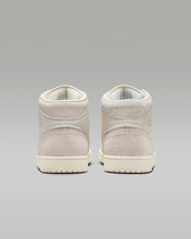 Cargar imagen en el visor de la galería, Air Jordan 1 Mid SE Craft