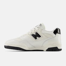 Cargar imagen en el visor de la galería, NEW BALANCE 550