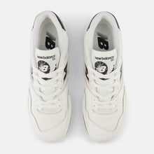 Cargar imagen en el visor de la galería, NEW BALANCE 550