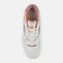 Cargar imagen en el visor de la galería, WMNS NEW BALANCE 550