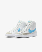 Cargar imagen en el visor de la galería, Nike Blazer Mid '77 GS