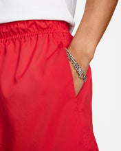 Cargar imagen en el visor de la galería, Nike Club Men's Woven Flow Shorts