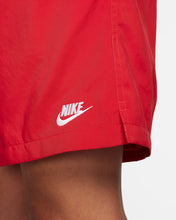 Cargar imagen en el visor de la galería, Nike Club Men's Woven Flow Shorts