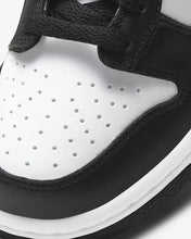 Cargar imagen en el visor de la galería, Nike Dunk Low Retro Panda (GS)
