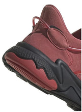Cargar imagen en el visor de la galería, Ozweego 'Glory Red Carbon'