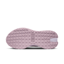 Cargar imagen en el visor de la galería, W Nike Phoenix Waffle