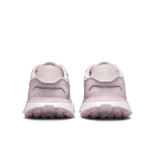 Cargar imagen en el visor de la galería, W Nike Phoenix Waffle