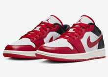 Cargar imagen en el visor de la galería, Air Jordan 1 Low “Gym Red”
