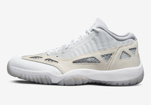 Cargar imagen en el visor de la galería, Air Jordan 11 Low IE “Light Orewood Brown”