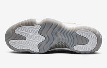 Cargar imagen en el visor de la galería, Air Jordan 11 Low IE “Light Orewood Brown”