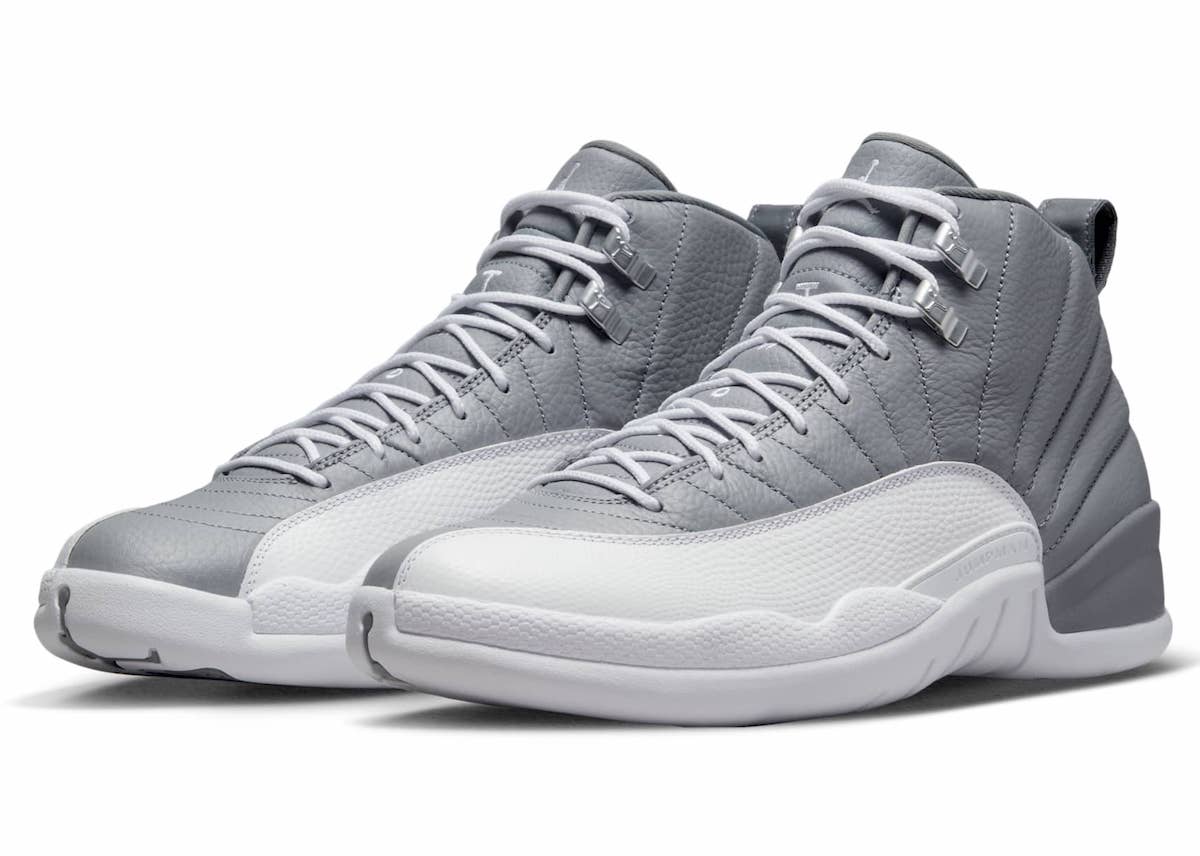 Air Jordan 12 “Stealth” – City Tenis