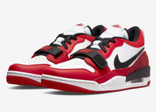 Cargar imagen en el visor de la galería, Jordan Legacy 312 Low “Chicago”
